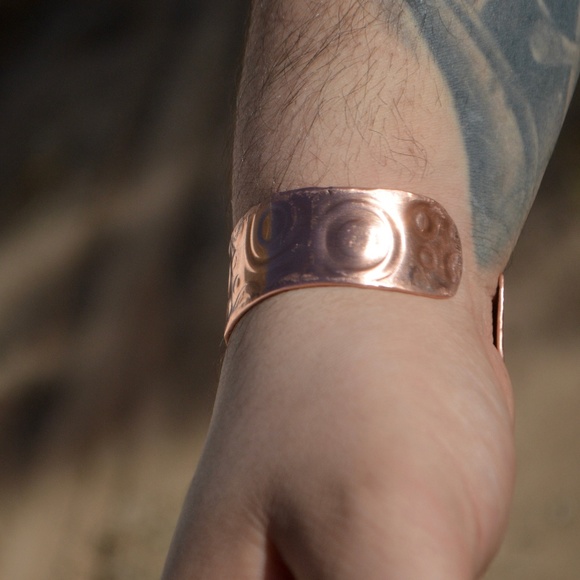 Mens Copper Embossed Cuff Bracelet Circles Rustic - Picture 3 of 8